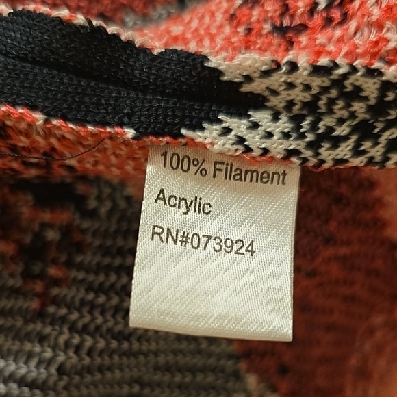 Ming Wang Pink and Black Geometric Cardigan Sweater And Top - Picture 7 of 14